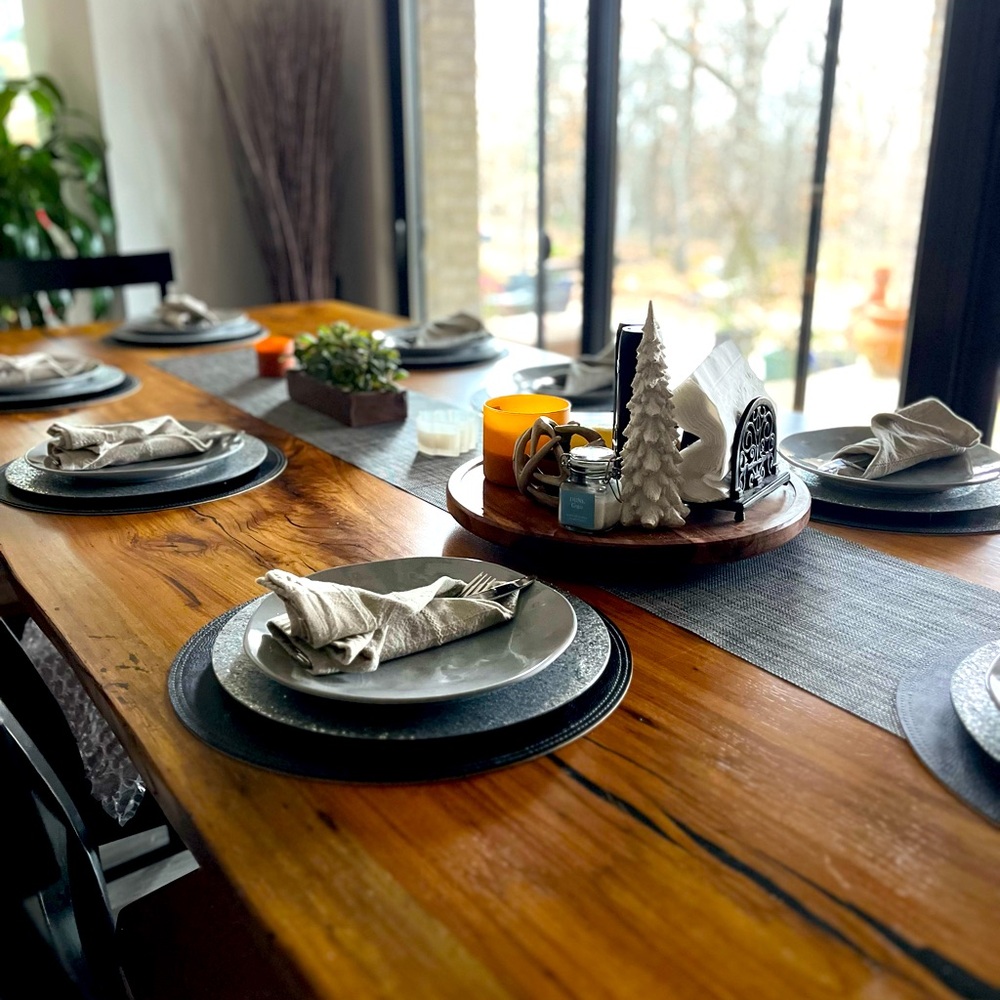Table ware: Dinner place settings Decor and accessories